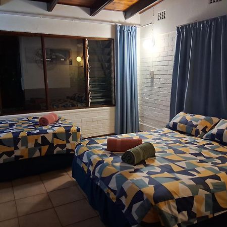 Bushpigs Haven Apartment Japaratinga Ngoại thất bức ảnh